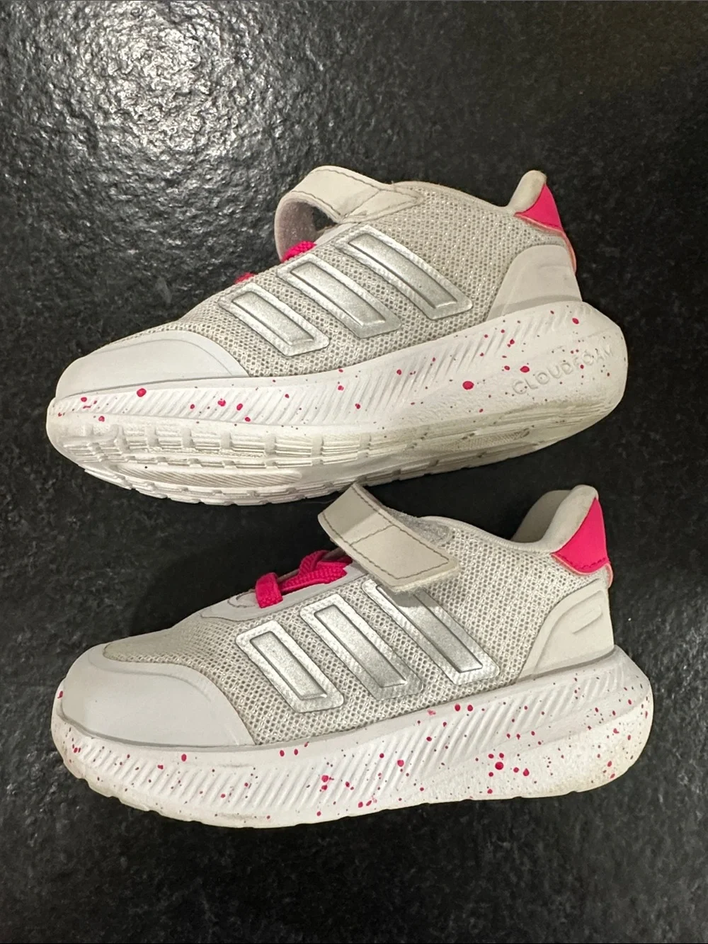 Adidas toddler size 6 sneakers